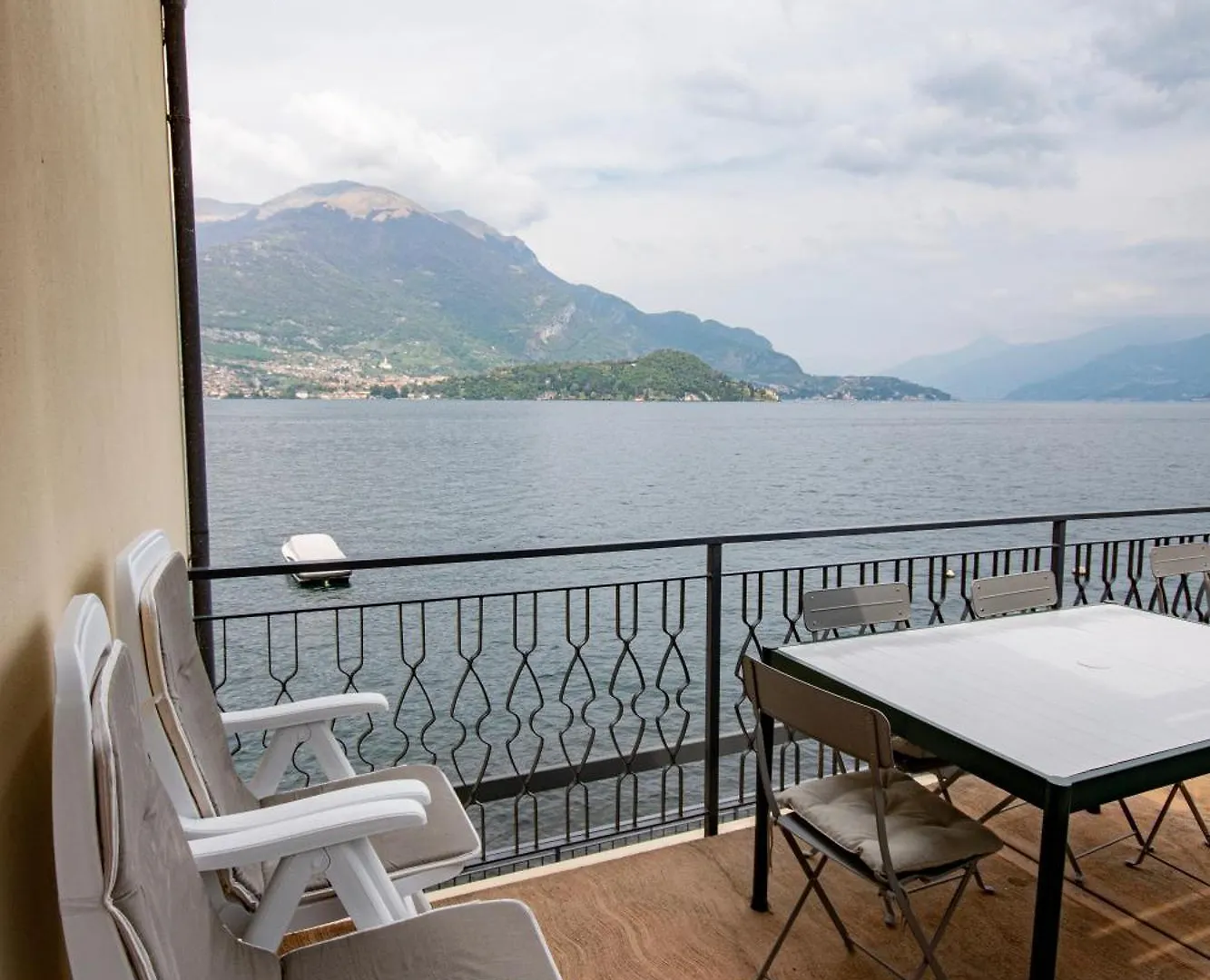 Casa Giuly Daire Lezzeno İtalya